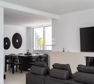 House 415m<sup>2</sup> for rent photo 65