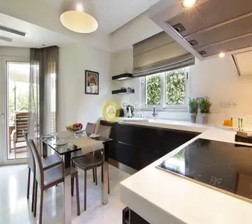 Maisonette Attached 360m<sup>2</sup> for sale photo 11