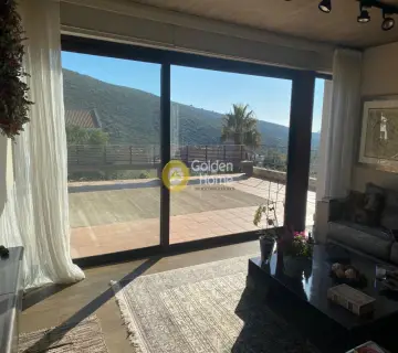 House 230m<sup>2</sup> for sale photo 2