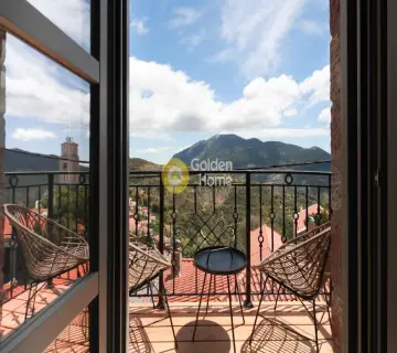 Hotel 300m<sup>2</sup> for sale photo 1