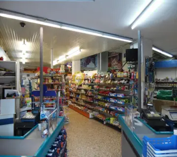 店铺 236m<sup>2</sup> for sale photo 2