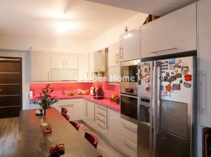 Maisonette Attached 235m<sup>2</sup> for sale photo 4