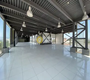 Independent Building 1600m<sup>2</sup> for rent photo 5