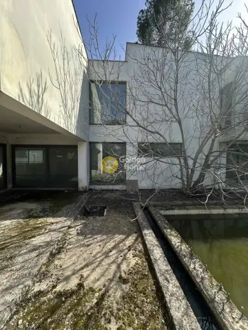 House 420m<sup>2</sup> for sale photo 2