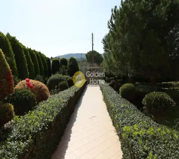 Independent Maisonette 190m<sup>2</sup> for sale photo 1