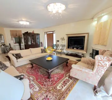 Independent Maisonette 244m<sup>2</sup> for rent photo 3413431