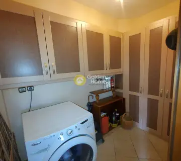 Independent Maisonette 244m<sup>2</sup> for rent photo 3413462