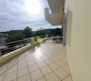 Independent Maisonette 244m<sup>2</sup> for rent photo 3413467