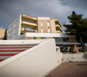 Αυτόνομο Κτίριο 1000τ.μ. προς πώληση φωτογραφία 1