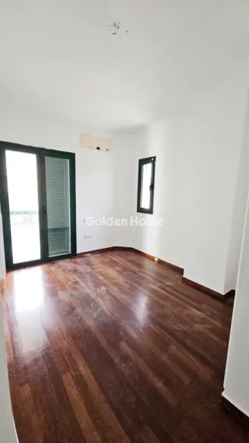 Independent Maisonette 255m<sup>2</sup> for rent photo 4