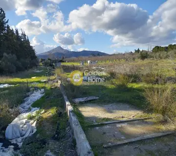 Residential 2400m<sup>2</sup> for sale photo 1