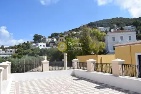 House 449m<sup>2</sup> for sale photo 2