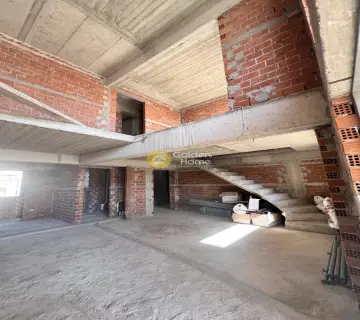 Floor Apartment 153m<sup>2</sup> for sale photo 3