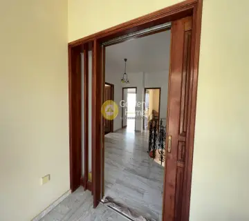 Independent Maisonette 205m<sup>2</sup> for sale photo 22