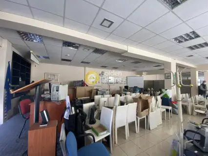 Office 760m<sup>2</sup> for rent photo 4