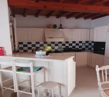 Independent Maisonette 189m<sup>2</sup> for rent photo 4