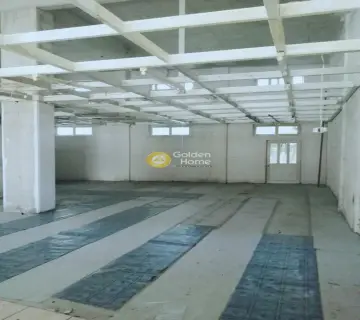 店铺 97m<sup>2</sup> for rent photo 3