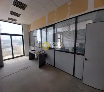 Office 150m<sup>2</sup> for rent photo 18