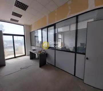 Office 150m<sup>2</sup> for rent photo 11