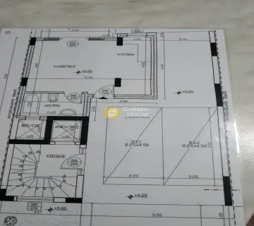 独立复式小屋 190m<sup>2</sup> for sale photo 3672041