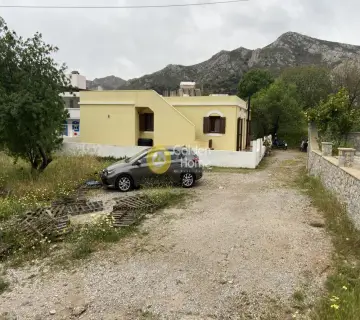 Residential 234m<sup>2</sup> for sale photo 2