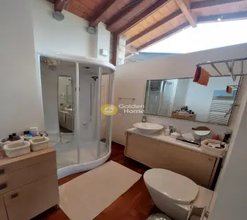 独立复式小屋 204m<sup>2</sup> for sale photo 3