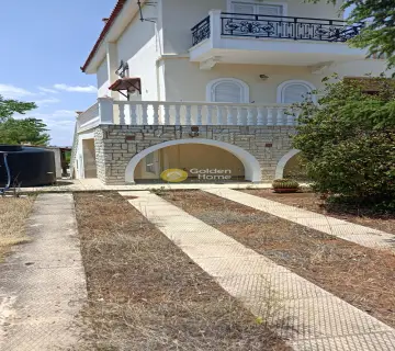 House 300m<sup>2</sup> for sale photo 3
