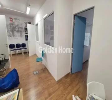 Office 115m<sup>2</sup> for rent photo 4