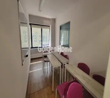 Office 115m<sup>2</sup> for rent photo 3