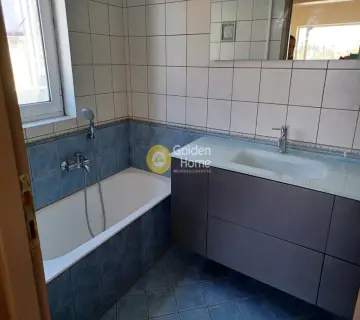 Floor Maisonette 242m<sup>2</sup> for rent photo 3754484