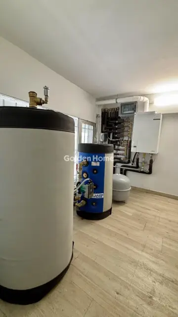 Floor Maisonette 500m<sup>2</sup> for rent photo 5534158