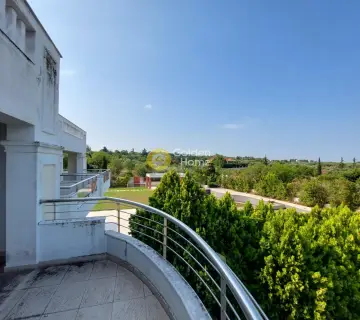 Independent Maisonette 600m<sup>2</sup> for sale photo 3