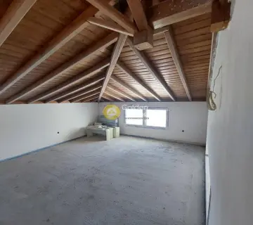 Independent Maisonette 600m<sup>2</sup> for sale photo 21