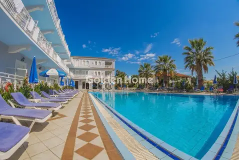 Ξενοδοχείο 3000τ.μ. προς πώληση φωτογραφία 1