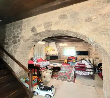 Independent Maisonette 99m<sup>2</sup> for sale photo 20