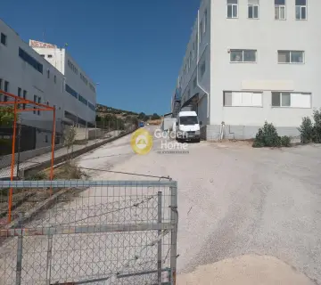 Independent Building 2250m<sup>2</sup> for sale photo 3744289