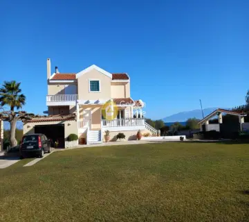 House 260m<sup>2</sup> for sale photo 3