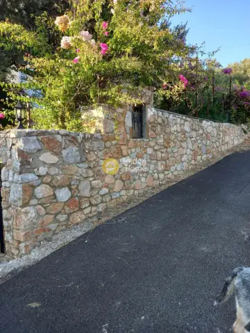 Independent Maisonette 200m<sup>2</sup> for sale photo 51