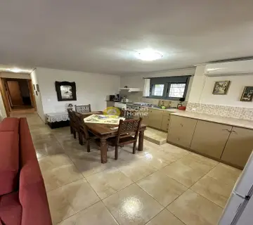 Independent Maisonette 209m<sup>2</sup> for sale photo 3869144