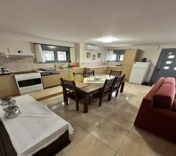 Independent Maisonette 209m<sup>2</sup> for sale photo 3869145