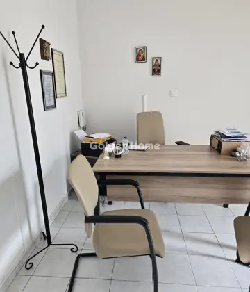 Office 80m<sup>2</sup> for rent photo 24