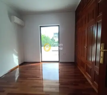 Apartment 175m<sup>2</sup> for rent photo 8