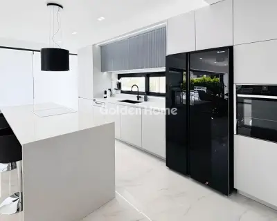 House 350m<sup>2</sup> for sale photo 9