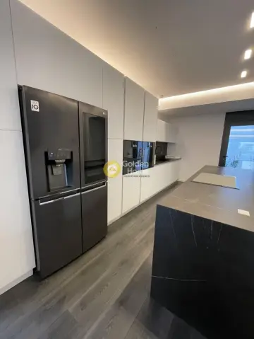 Independent Maisonette 450m<sup>2</sup> for rent photo 27