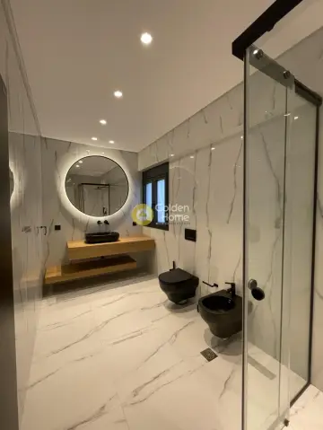 Independent Maisonette 450m<sup>2</sup> for rent photo 30