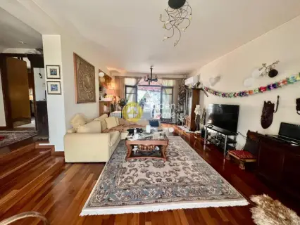 Maisonette Attached 236m<sup>2</sup> for sale photo 1