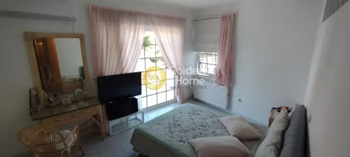 Independent Maisonette 214m<sup>2</sup> for rent photo 13