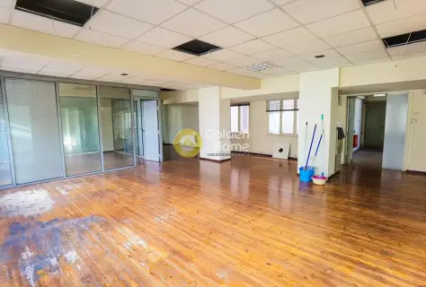 Office 145m<sup>2</sup> for rent photo 3