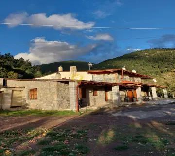 Hotel 460m<sup>2</sup> for sale photo 32