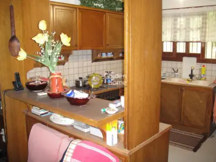 Independent Maisonette 208m<sup>2</sup> for sale photo 2